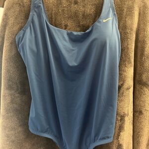 NIKE SWIMSUIT NWT WOMENS